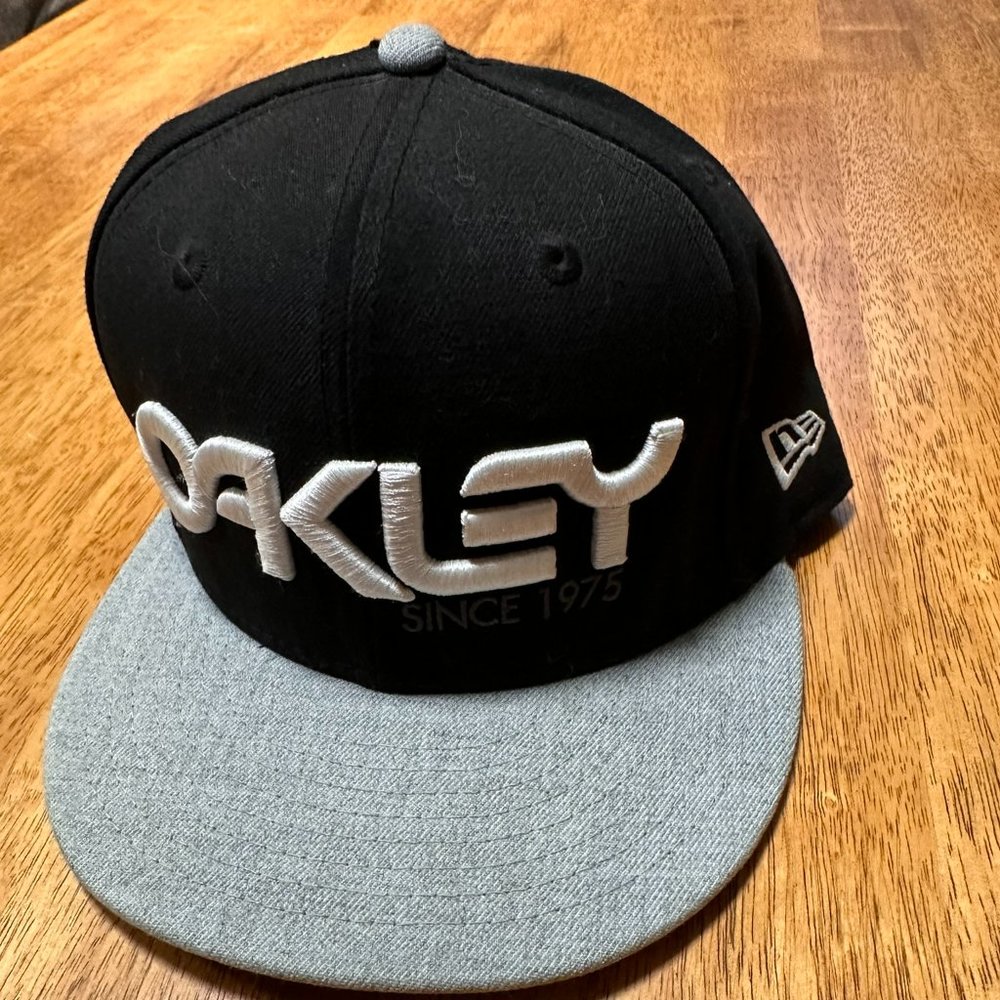 Oakley Snapback Hat
